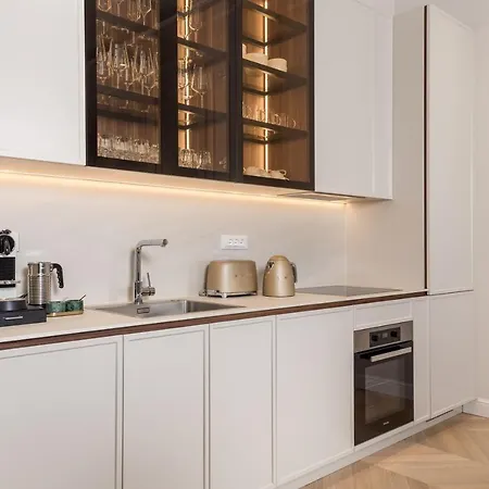 Apartment Plaza *